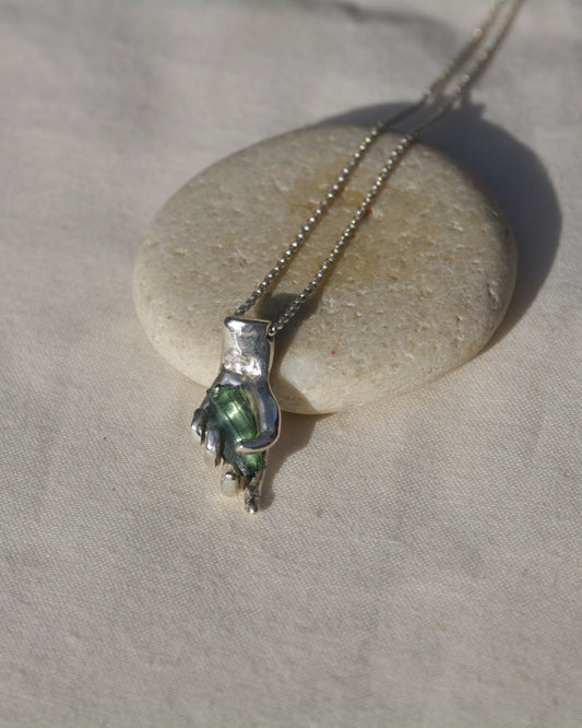 Collier main Tourmaline vert forêt